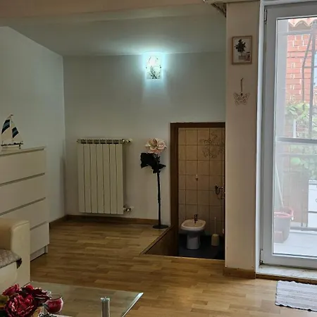 Апартаменты Laguna 08, 08a Изола