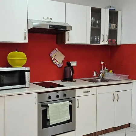 Laguna 08, 08a * Изола