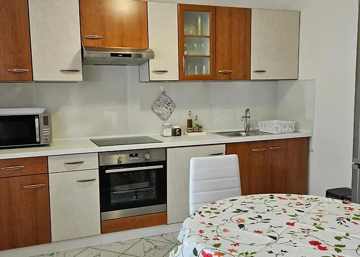 아파트 Laguna 08, 08a 이졸라